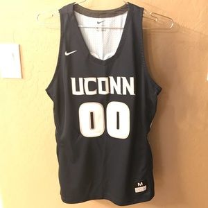 NWOT Nike Women’s UCONN Basketball Jersey